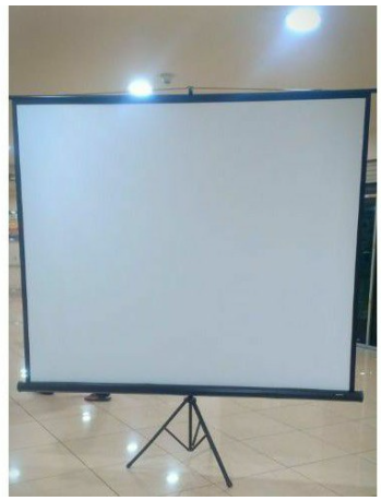 Screen Tripod Projector Layar Proyektor Standing 70 Inch SIPLah