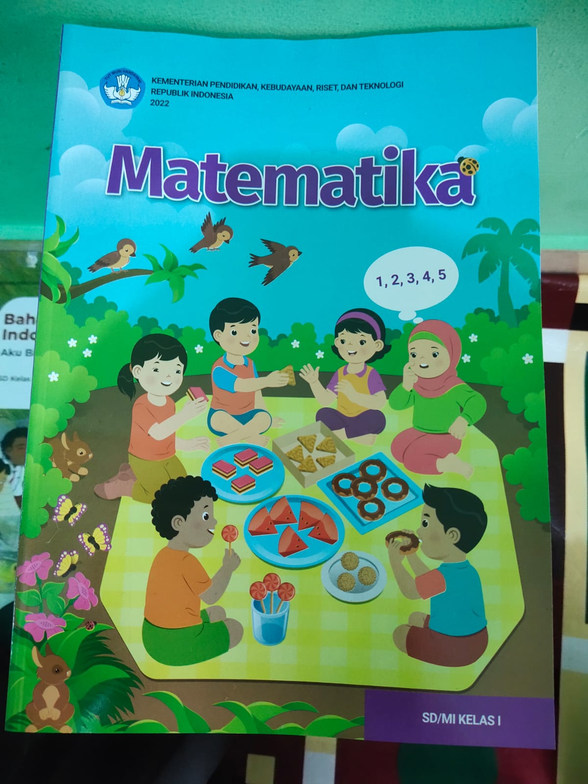 Buku Teks Buku Kurikulum Merdeka Belajar Bersama Temanmu Matematika