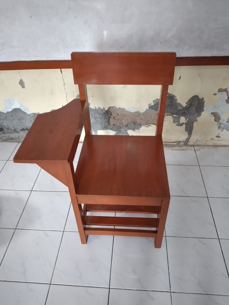 kursi kuliah (kursi sekaligus meja) kayu kk | siplah