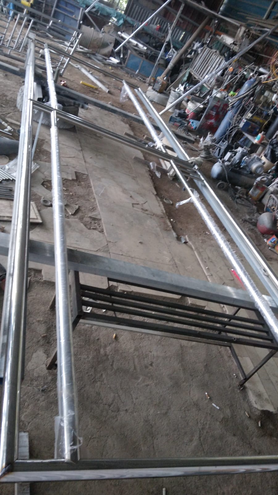 Pembuatan pintu pagar stenlis 304 tebal 2 ml, ukuran tinggi 2,00 x