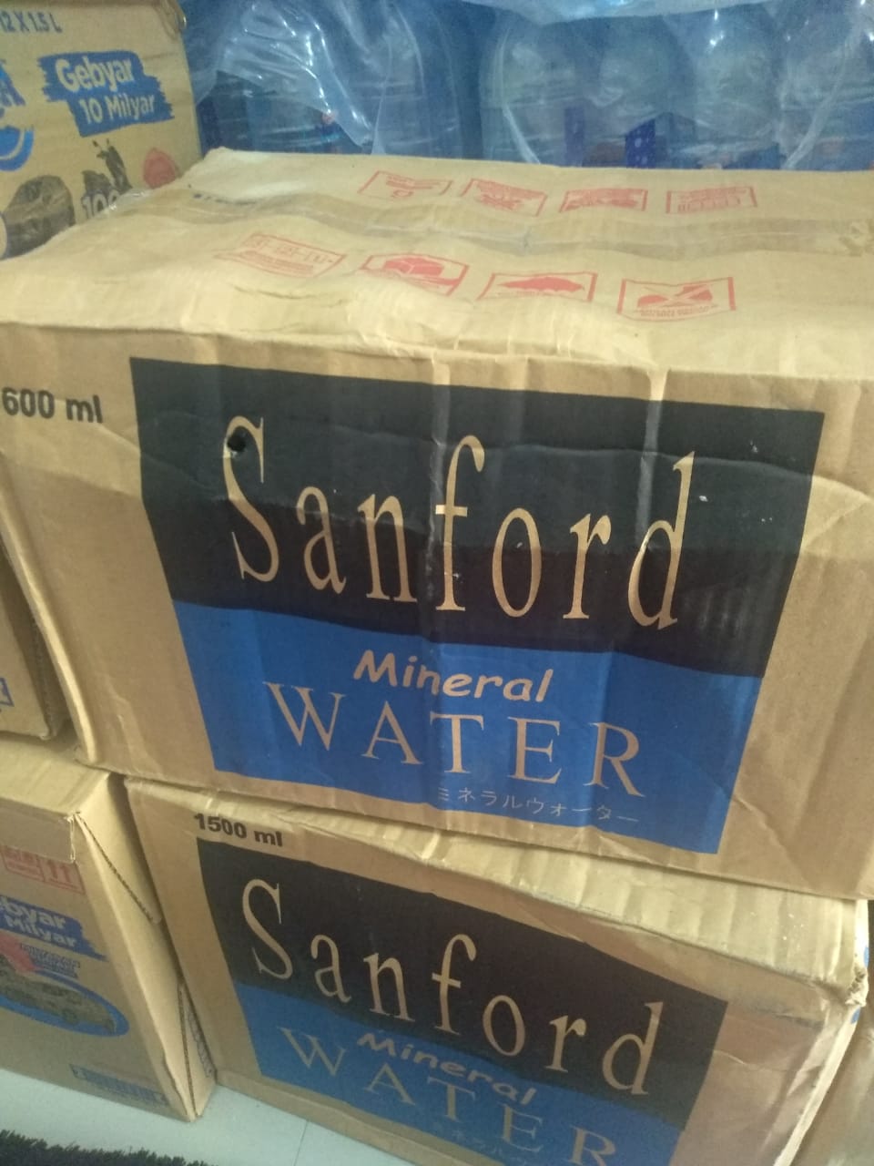 AIR MINERAL SANFORD BOTOL 600ML SIPLah