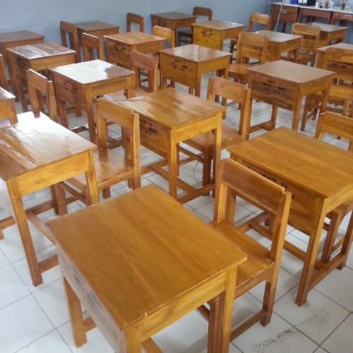 Bangku Siswa Kayu Siplah